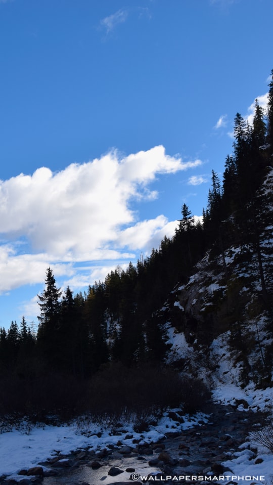 creek between mountains